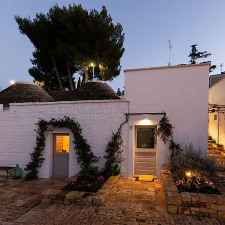 Trulli In Corte Альберобелло