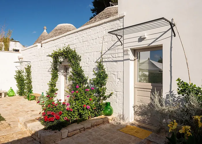 Trulli In Corte 2*